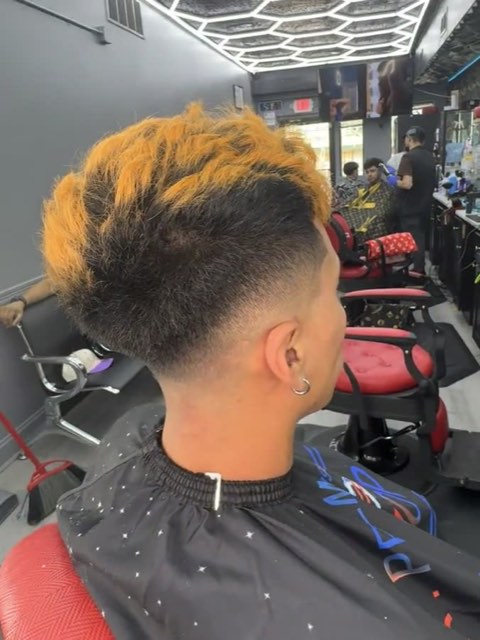 Video: copper color on top with faded sides.